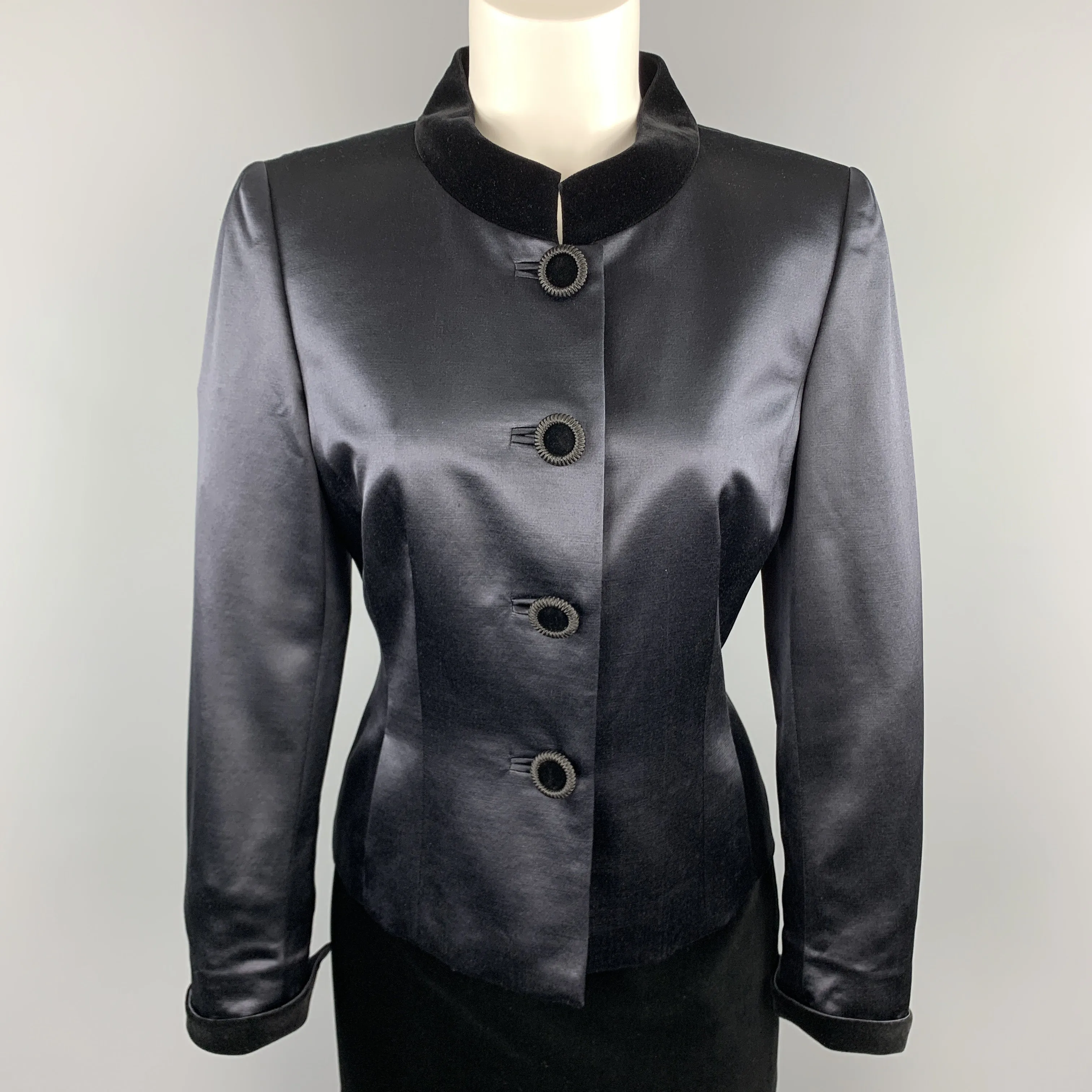 AKRIS Size 8 Navy Wool Satin & Black Velvet Skirt Suit