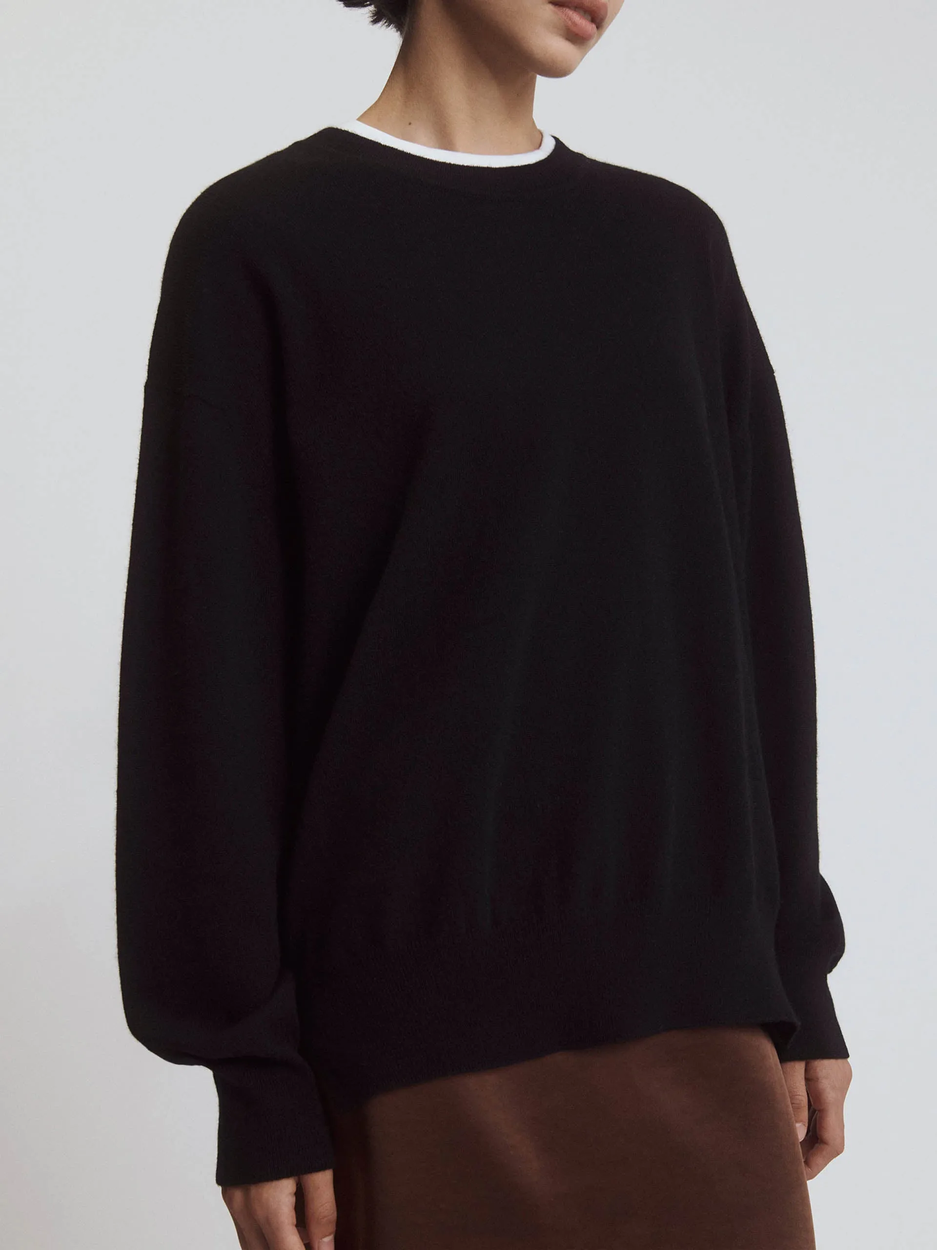 Black Tahra cashmere crewneck