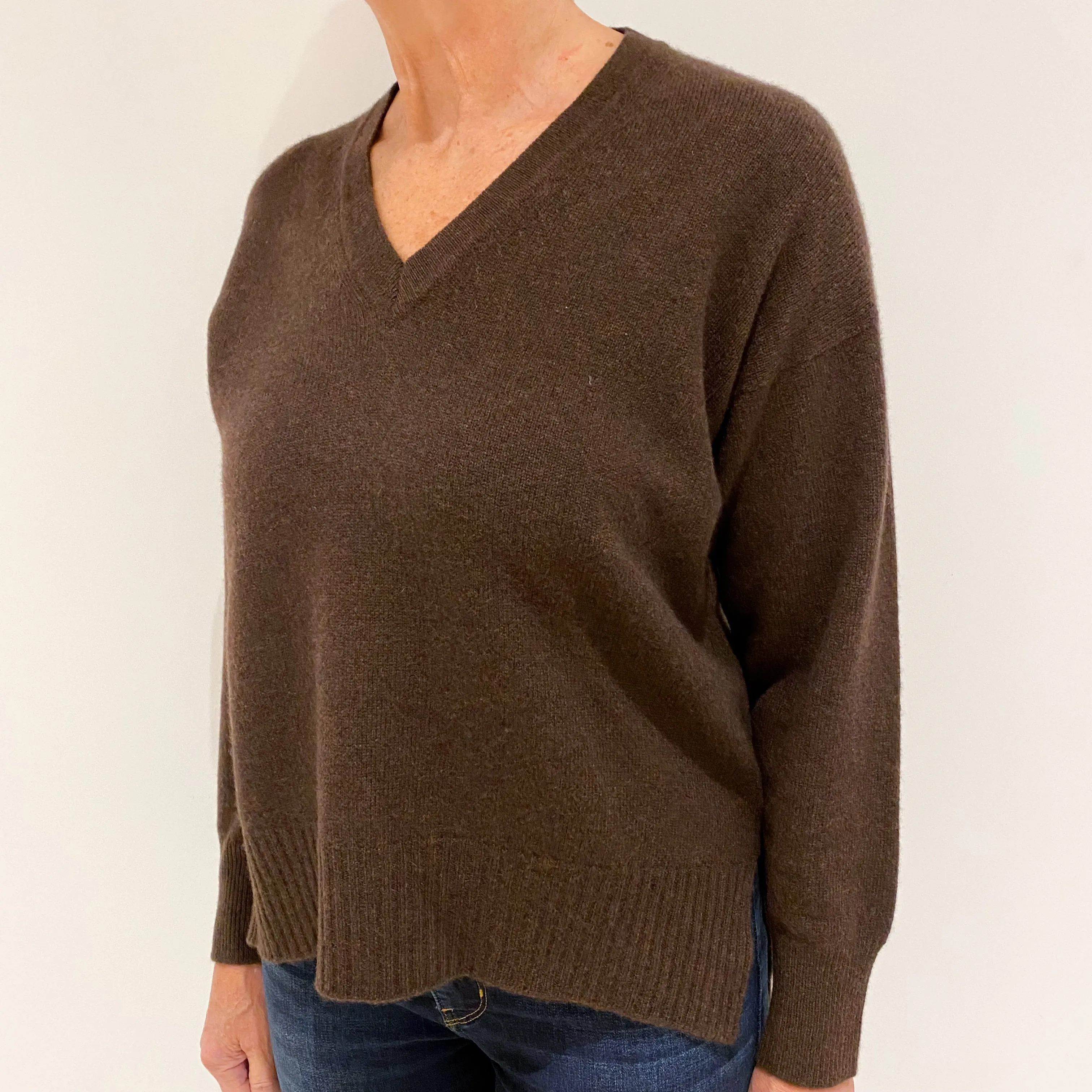 Brand New Scottish Chocolate Brown Cashmere V-Neck Jumper Medium