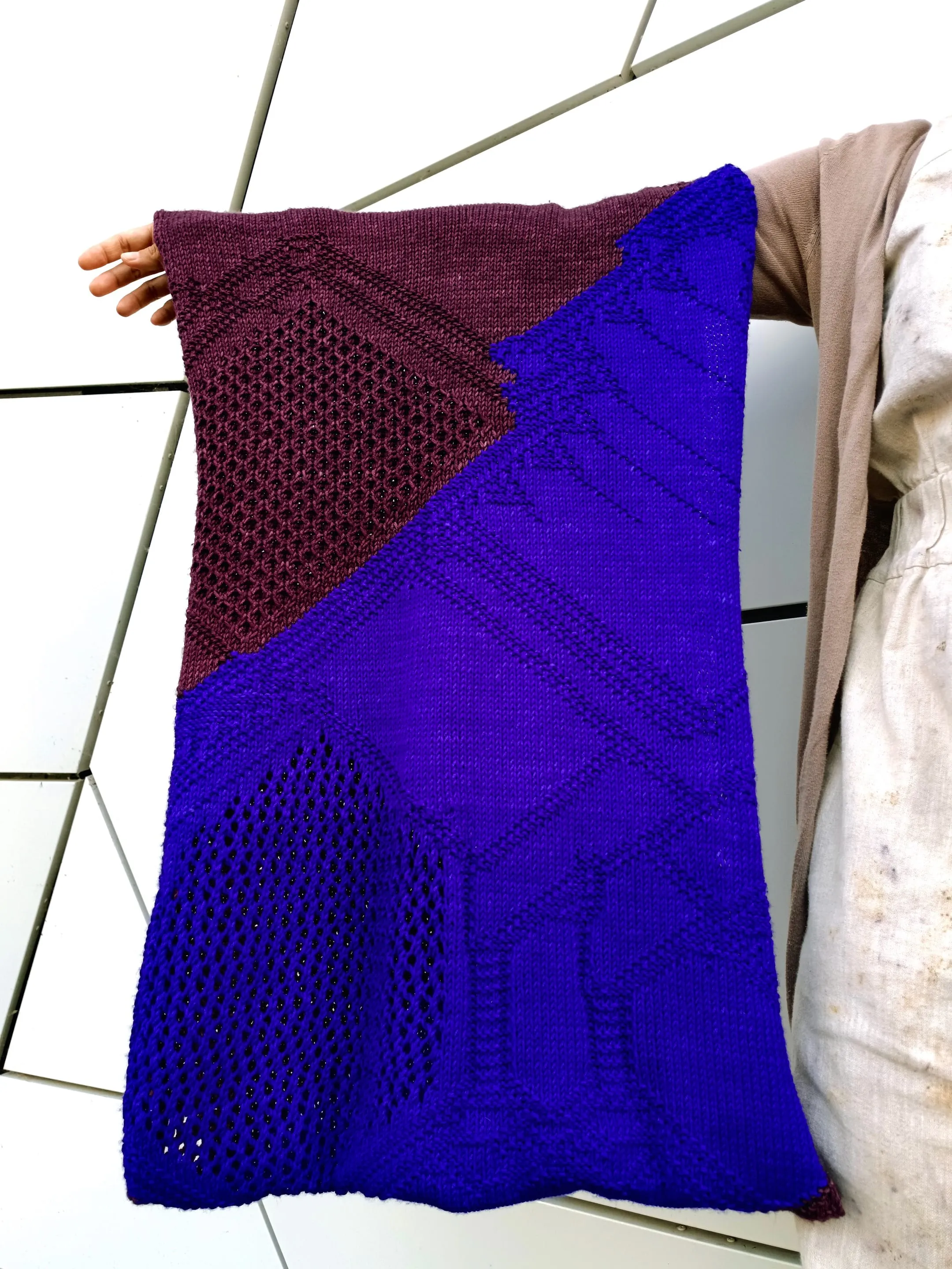 Event Horizon Circle scarf