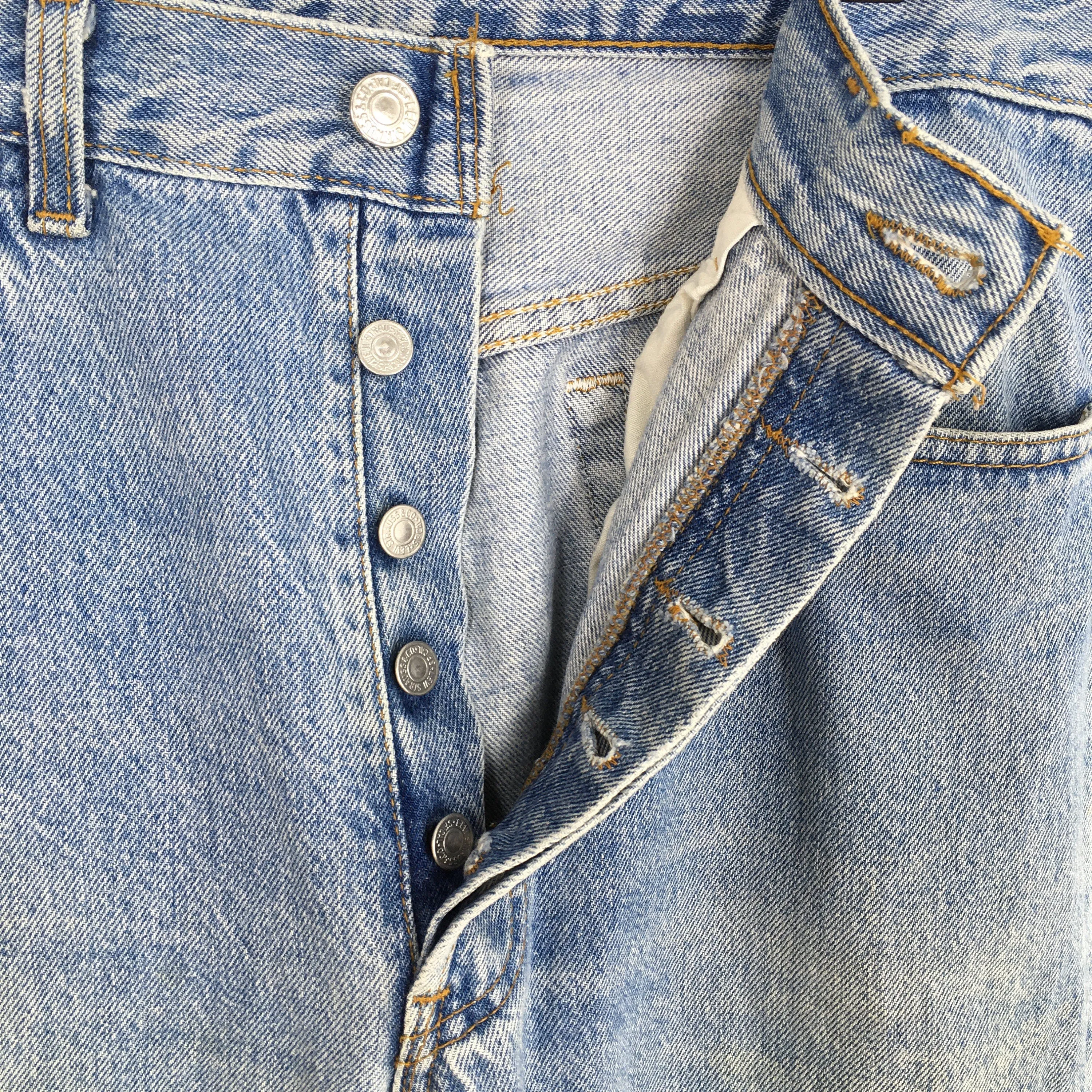 Levi's 501 Faded Dirty Light Wash Jeans Size 32x30