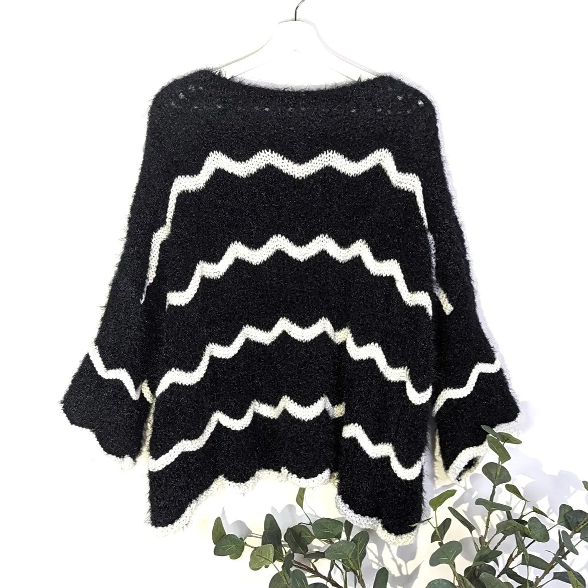 Wavy design acrylic mix jumper
