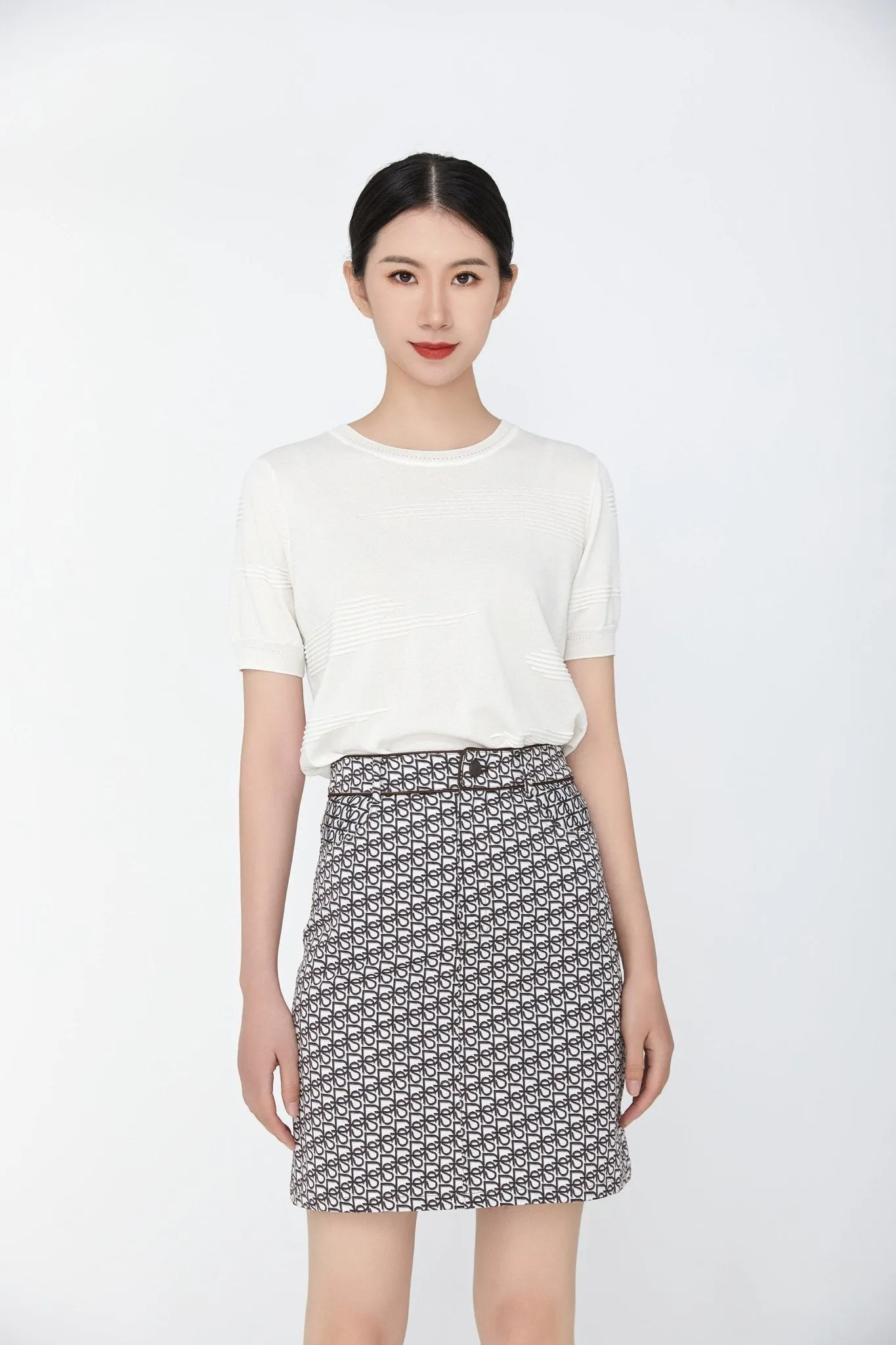 White Short Sleeve Crewneck Knit T-shirt