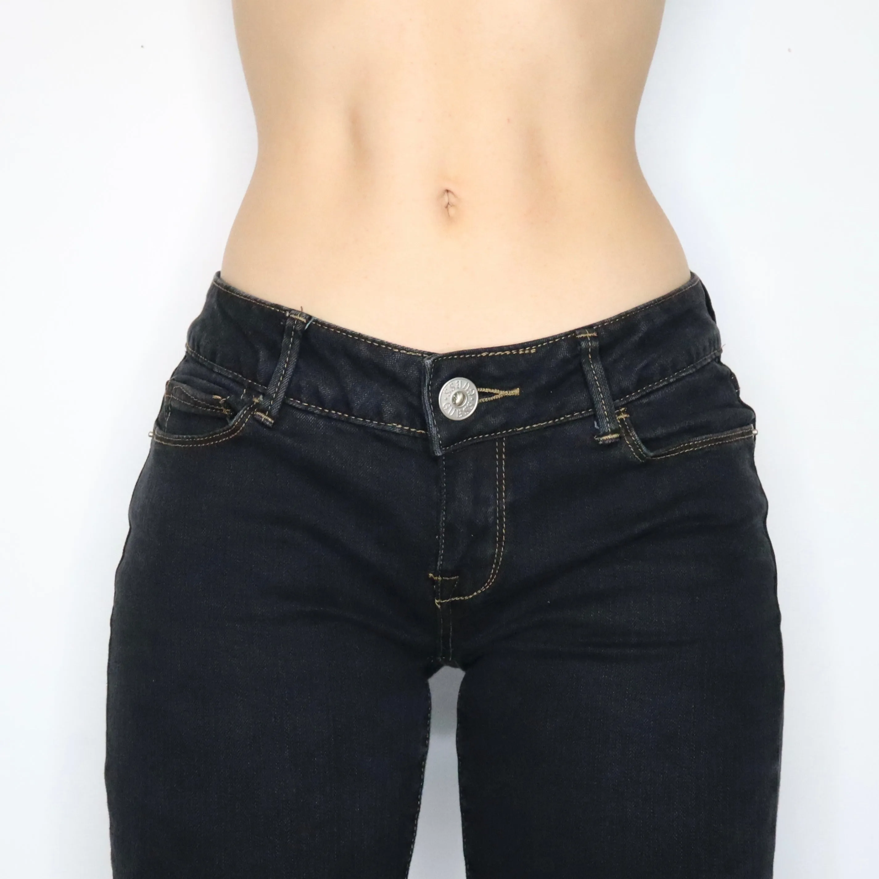 Y2K GUESS Low Rise Flare Jeans (S/M)