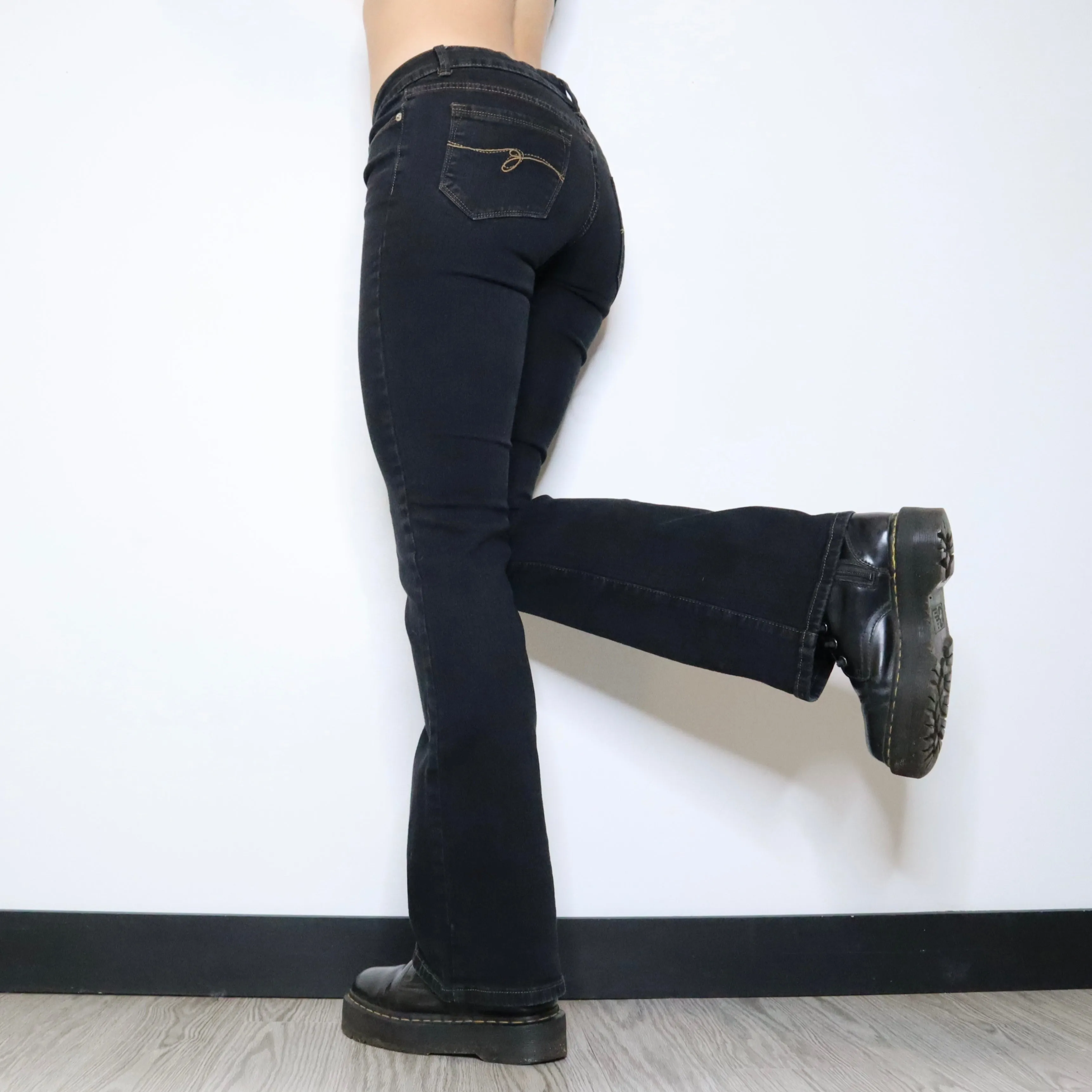 Y2K GUESS Low Rise Flare Jeans (S/M)