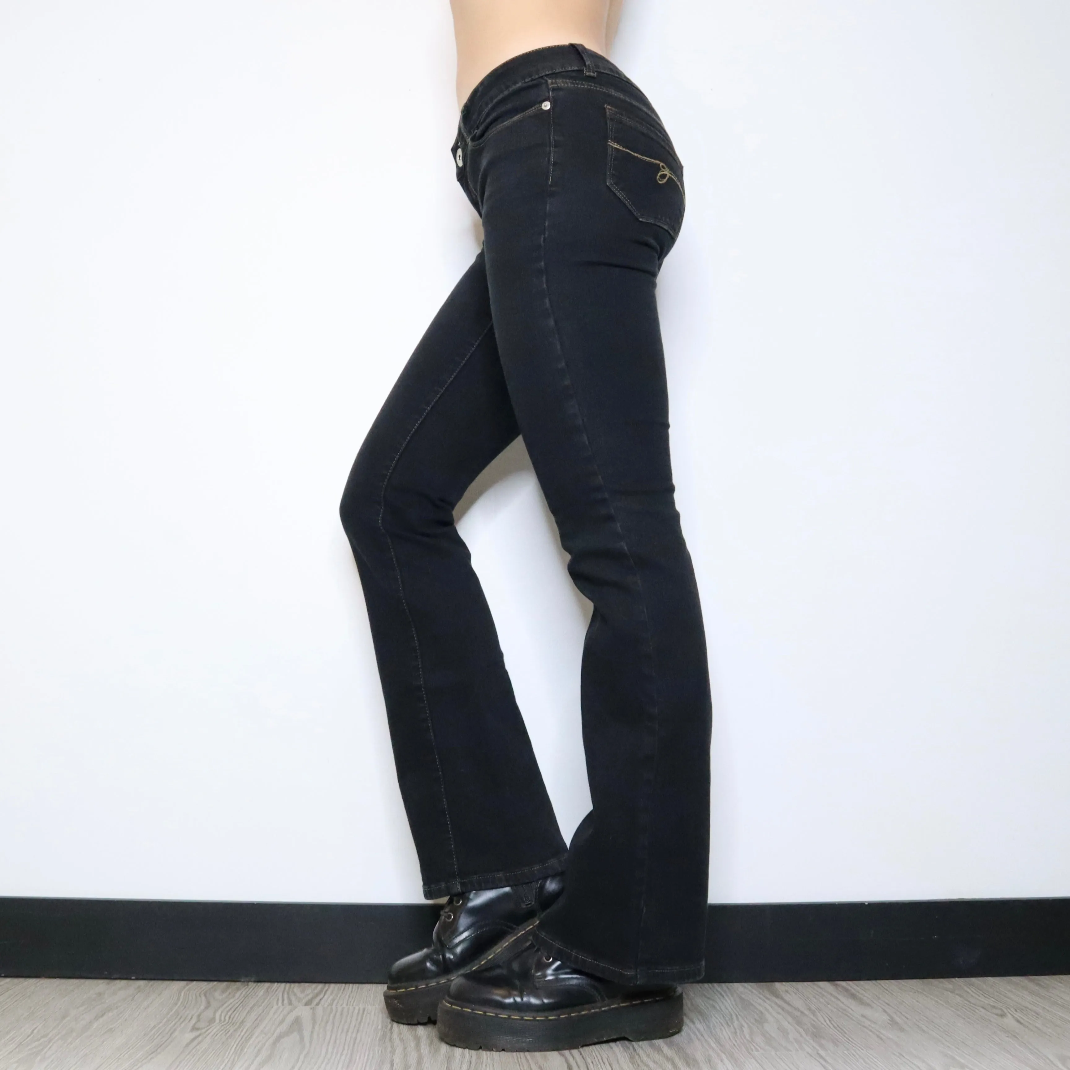 Y2K GUESS Low Rise Flare Jeans (S/M)